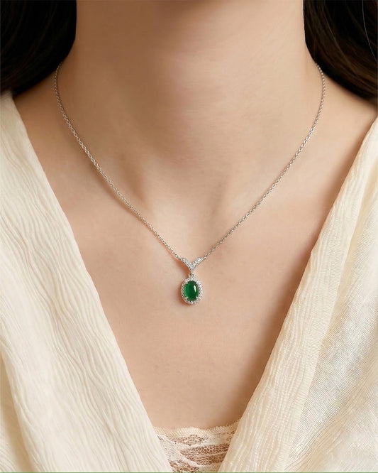 阳绿蛋面翡翠项链 | Vivid Green Jade Cabochon Necklace