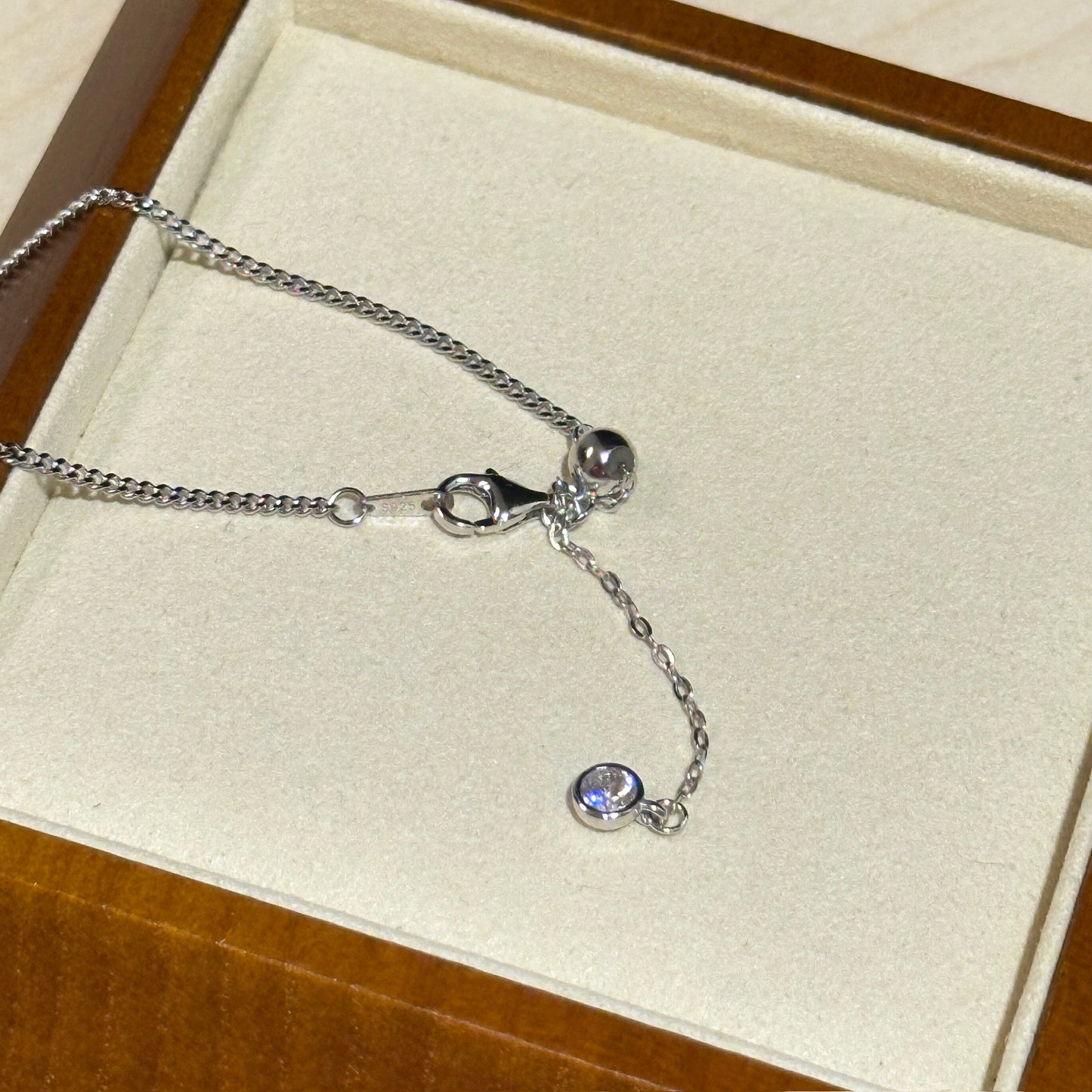 电光蓝四叶草项链 (Paraiba Gemstone Necklace)