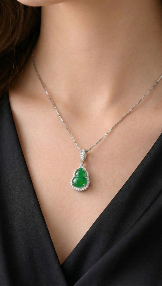 辣绿葫芦翡翠|Icy Spring Gourd Jade Necklace