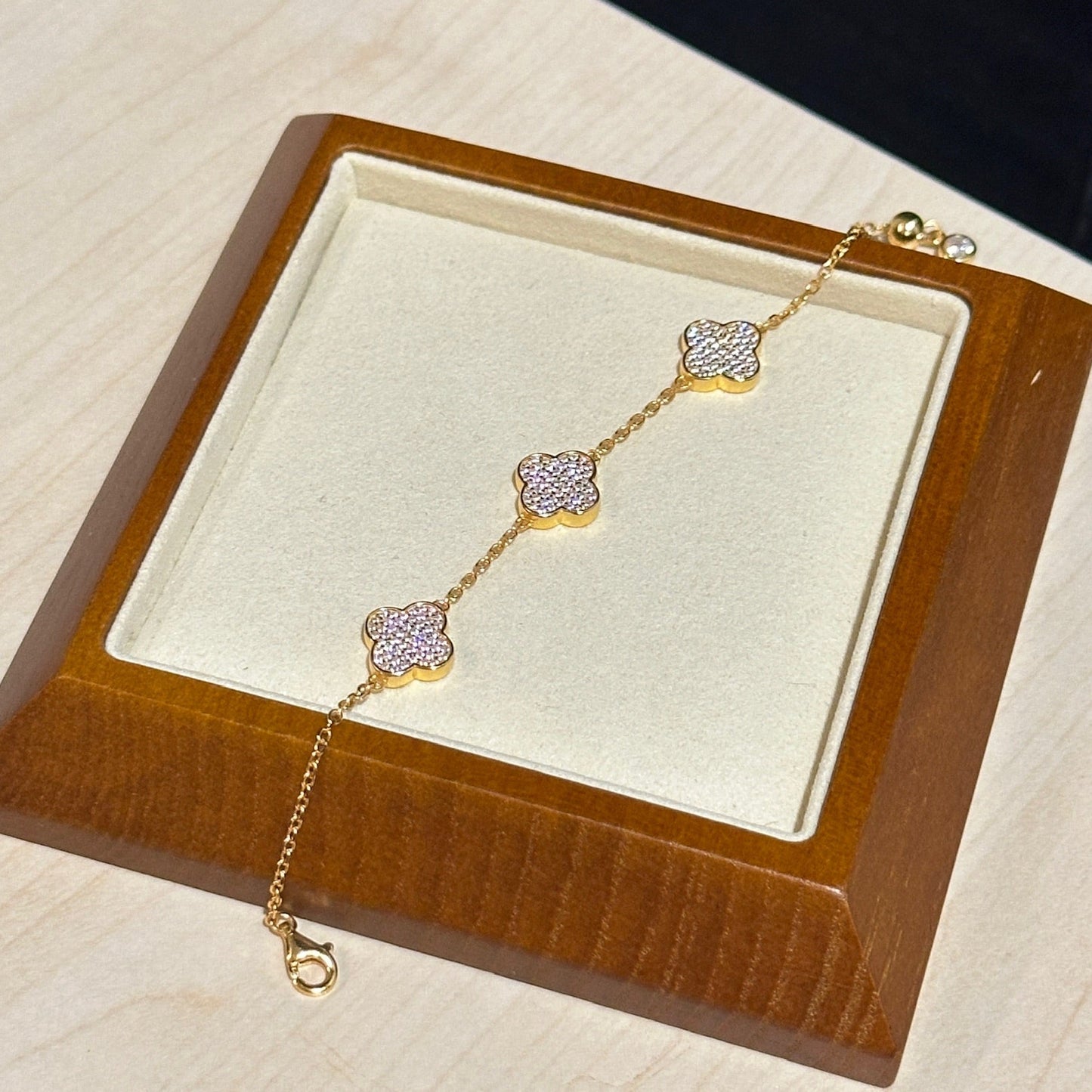 2面翡翠绿叶草手链 (Dual-Sided Jade Clover of Harmony Bracelet)