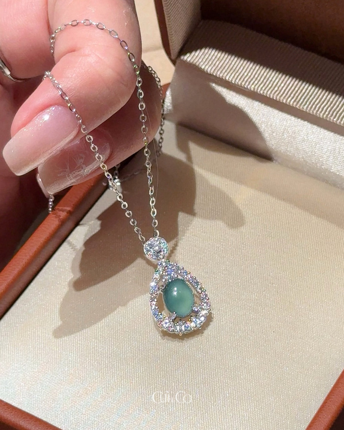晴空蓝蓝水滴翡翠|Icy Sky Blue Dewdrop Jade Necklace