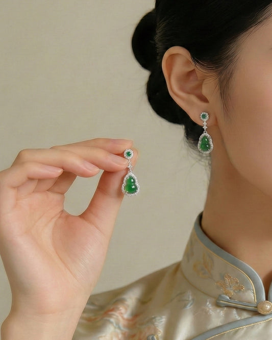 冰绿葫芦翡翠耳钉|Icy Jade Gourd Stud Earrings