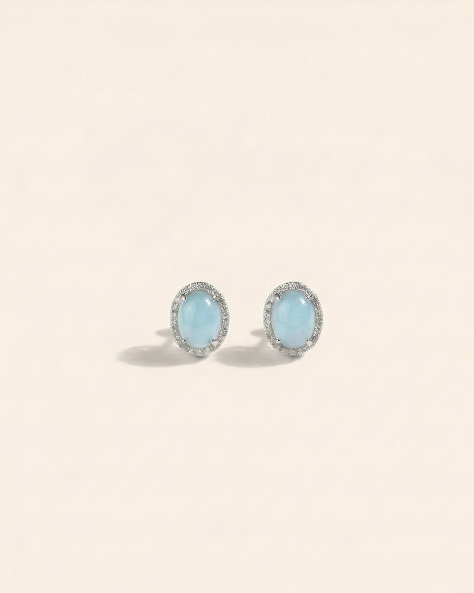 冰蓝蛋面翡翠耳钉｜Ice Blue Jade Cabochon Earring – Cui&Co