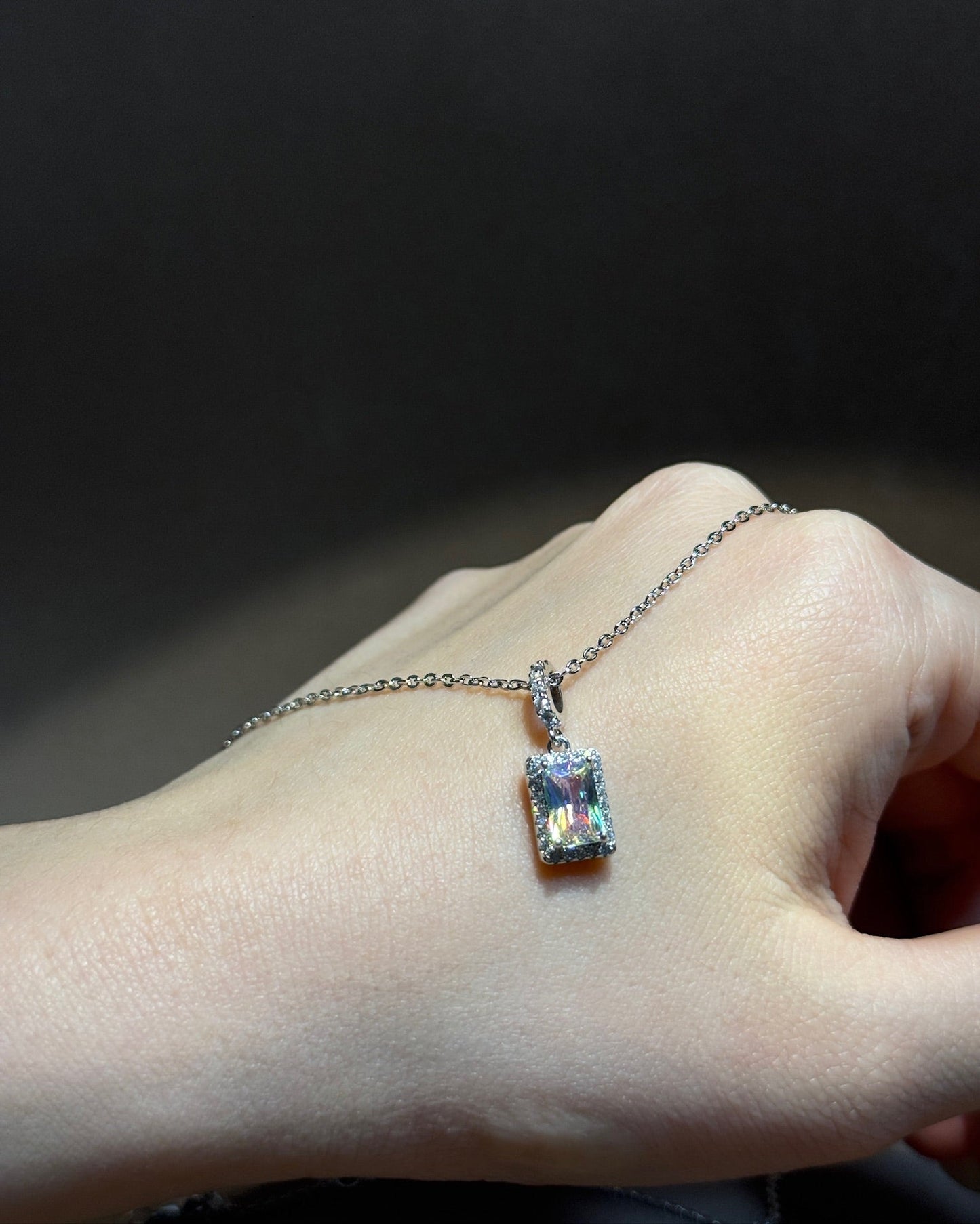 极光方糖项链 (Aurora Cube Necklace)