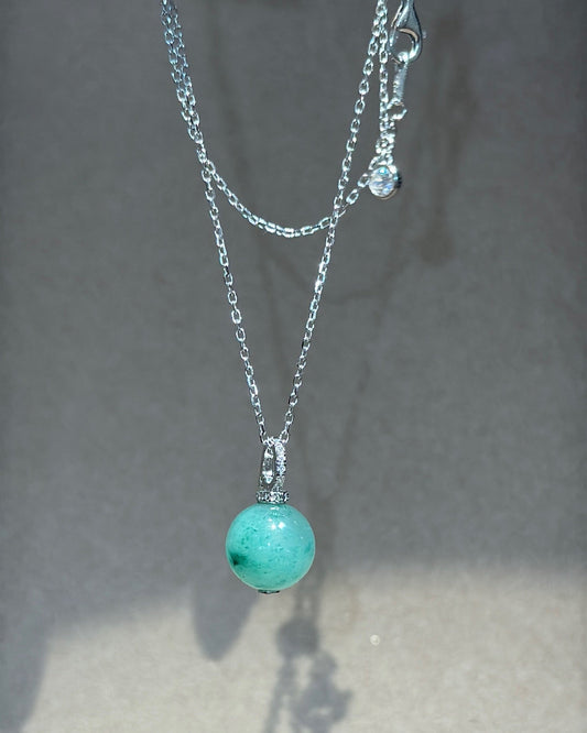 绿飘花非洲翠小球项链 (Green Mist Jade Sphere Necklace)