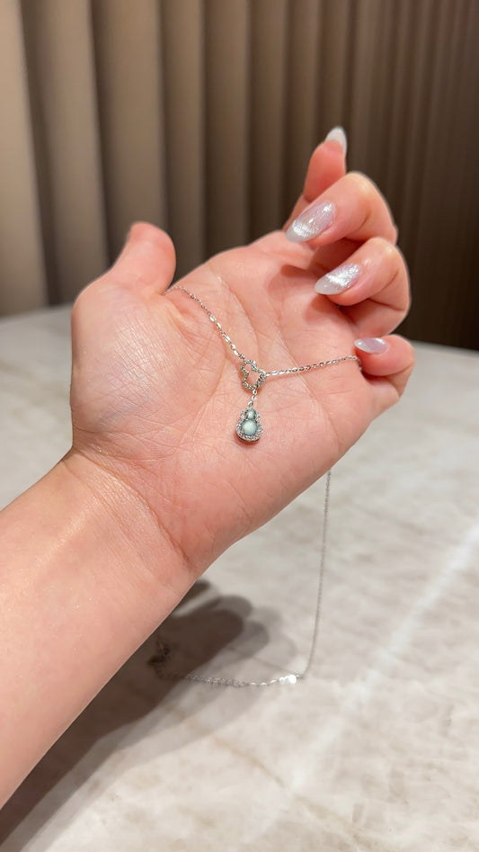 冰蓝双蛋面翡翠项链 (Icy Blue Jade Cabochon Necklace)