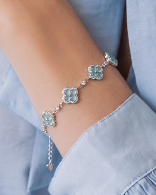 银蓝四叶草翡翠手链 (Silver Blue Clover of Luck Bracelet)