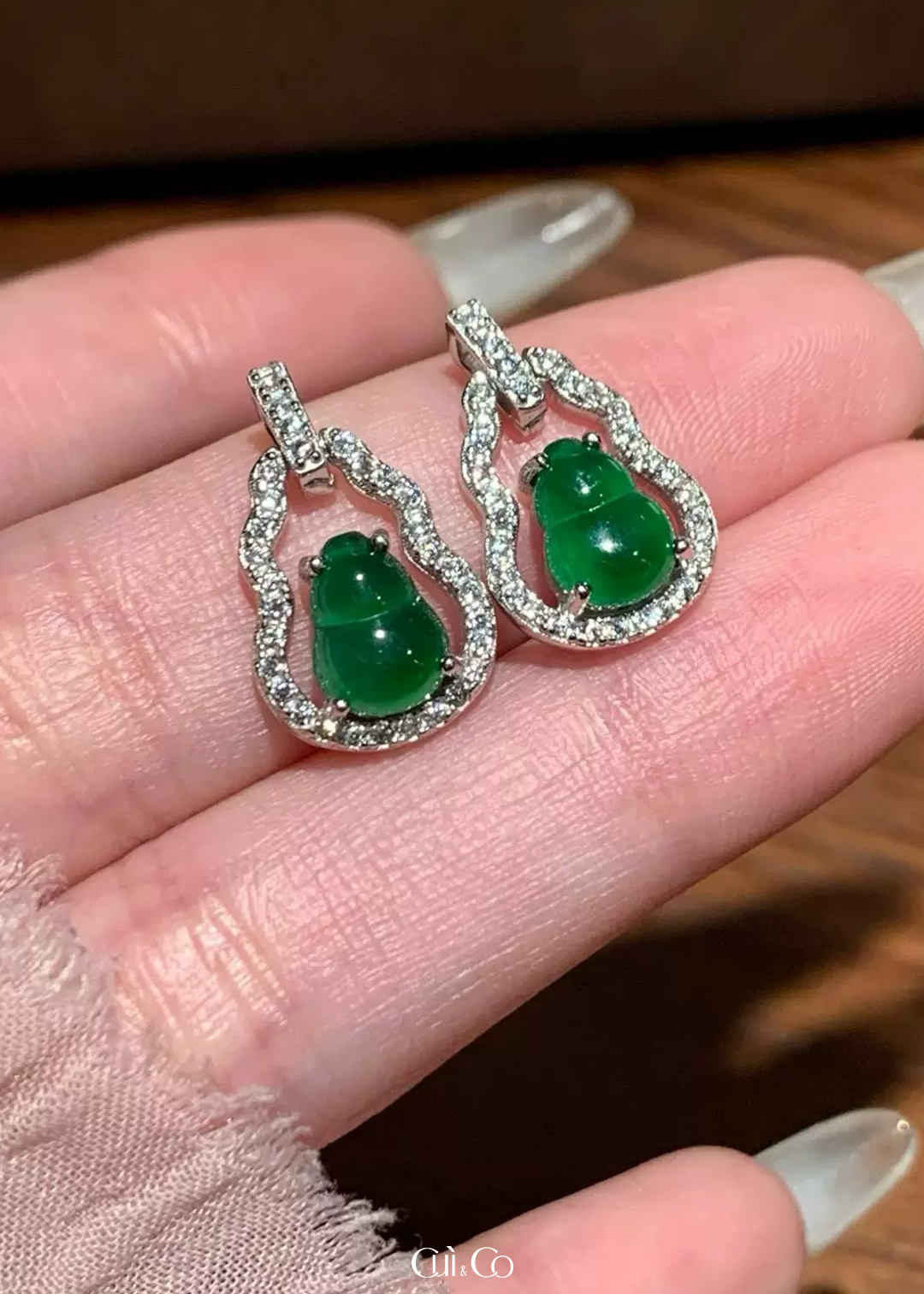 灵韵阳绿葫芦翡翠项链 |Aura Green Jade Gourd Necklace