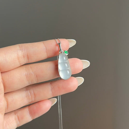 简约水沫玉福豆项链 (Minimalist Aquagel Fortune Bean Necklace)