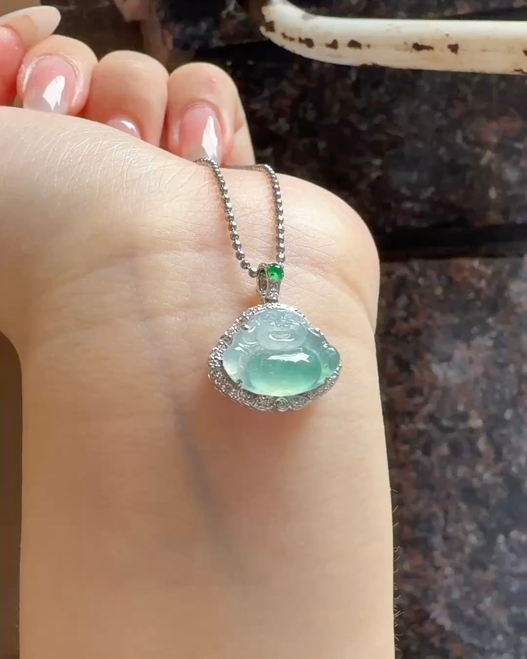 冰绿起胶佛公翡翠吊坠|Icy Green Buddha Burmese Jade