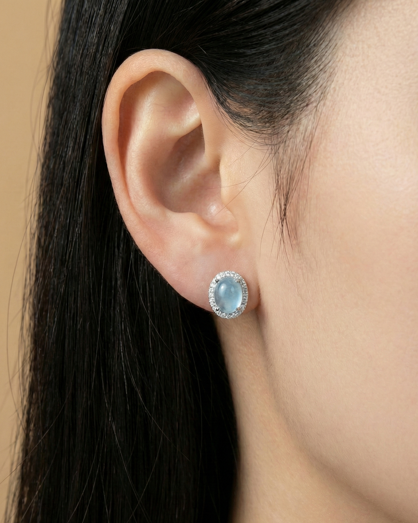 冰蓝蛋面翡翠耳钉|Ice Blue Jade Cabochon Earring