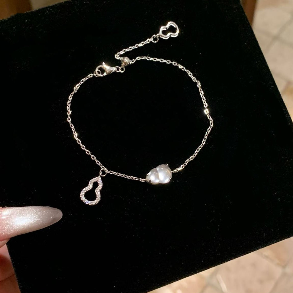 白冰葫芦手链 (Aqua White Grace Gourd Bracelet)