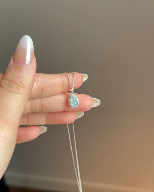 湖蓝小葫芦项链 (Minimal Blue Jade Gourd Neckalce)