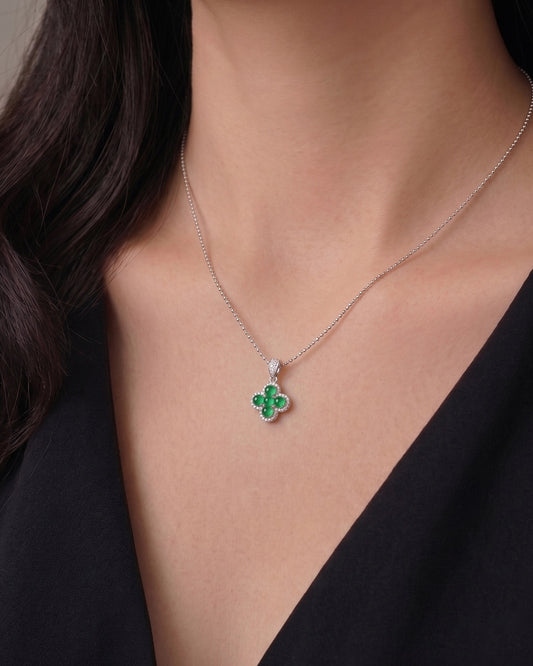 冰润浓绿花漾翡翠项链｜Icy Rich Green Floral Jade Necklace