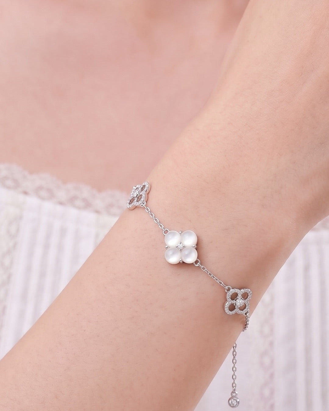Bloom Rosette Bracelet – Ivory