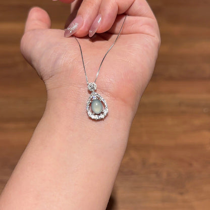 湖蓝水滴翡翠项链 (Lake Blue Dewdrop Necklace)