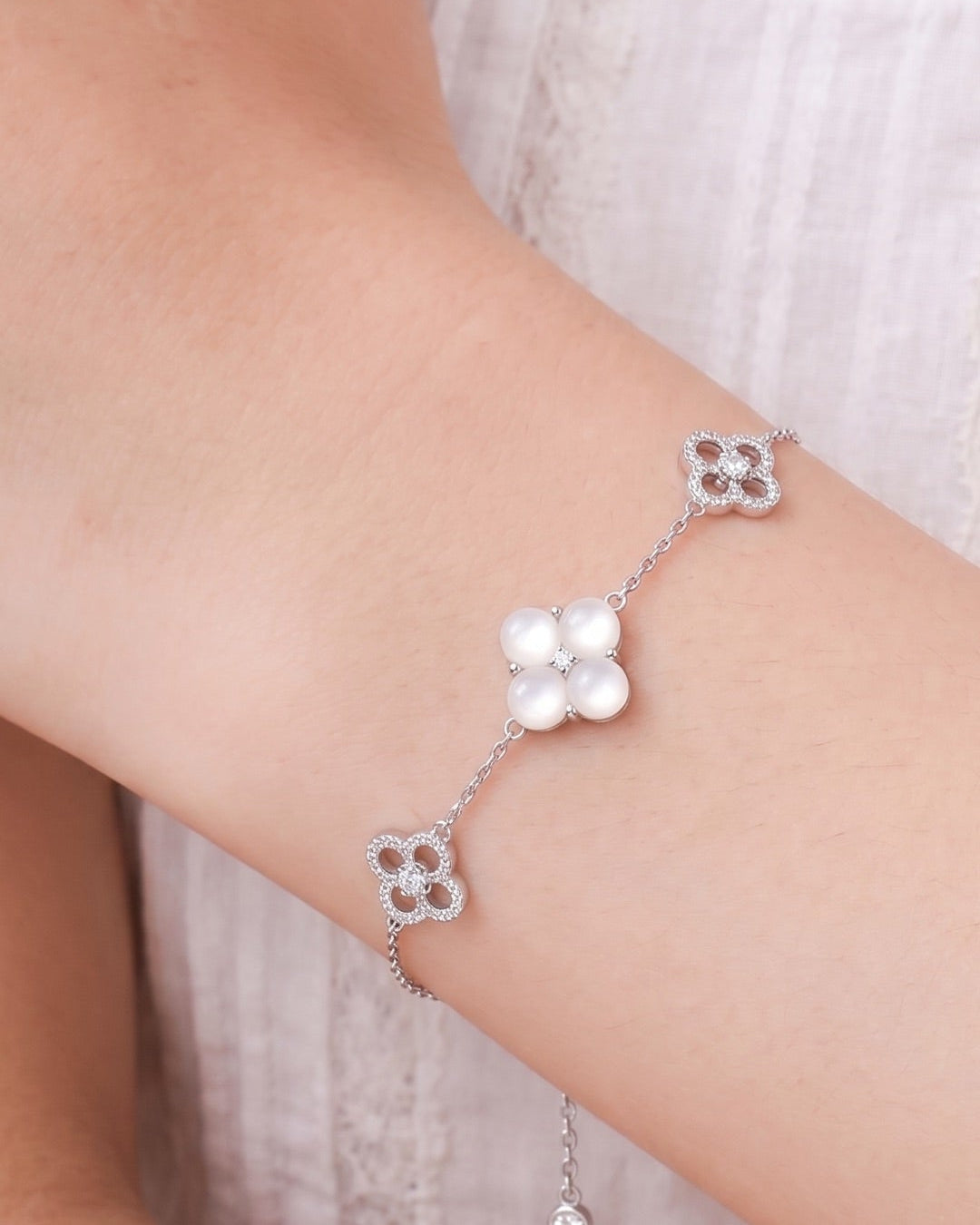 Bloom Rosette Bracelet – Ivory