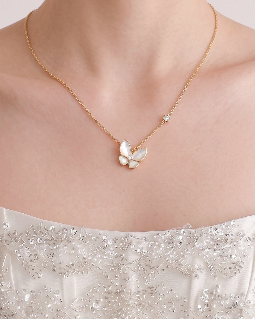 Bloom Butterfly Necklace – Ivory