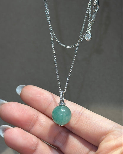绿飘花非洲翠小球项链 (Green Mist Jade Sphere Necklace)