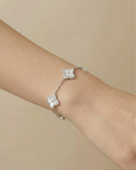 白贝母四叶草手链 (Ivory Pearl Clover of Luck Bracelet)