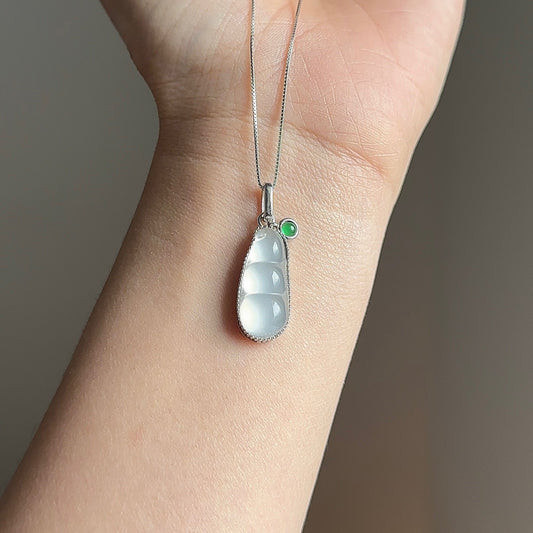简约水沫玉福豆项链 (Minimalist Aquagel Fortune Bean Necklace)