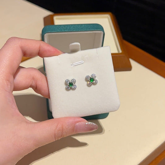 冰绿小花翡翠耳钉 (Icy Green Blossom Jadeite Earring)