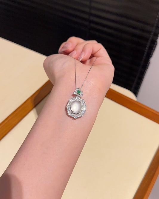 刚白大蛋面项链 (Aqua White Harmony Cabochon Necklace)