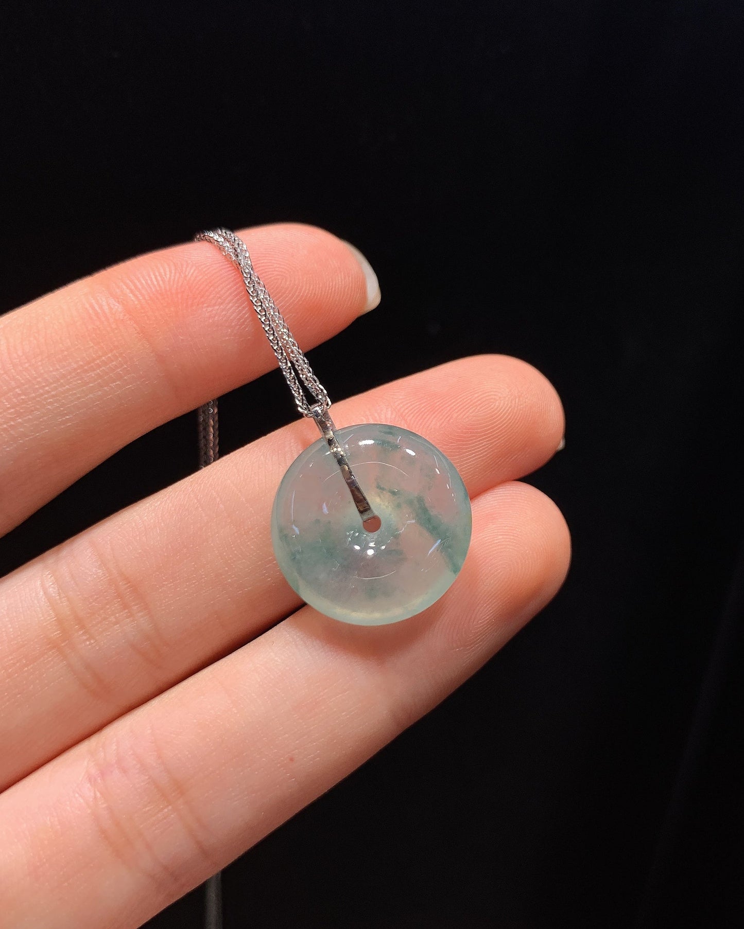 冰飘花平安扣翡翠吊坠｜Icy Floating Green Peace Coin Burmese Jade
