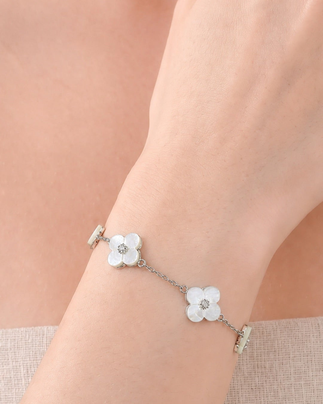 Bloom Bracelet – Ivory