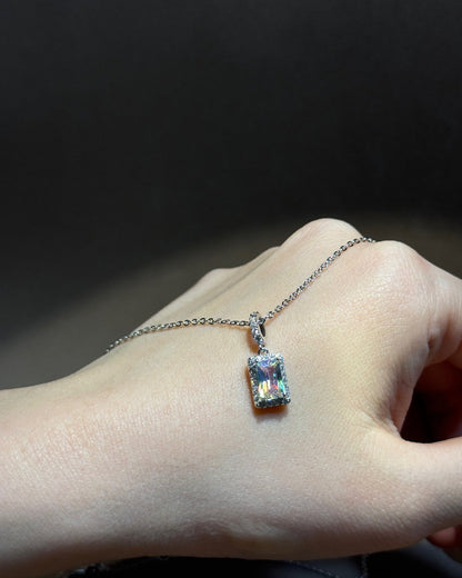 极光方糖项链 (Aurora Cube Necklace)