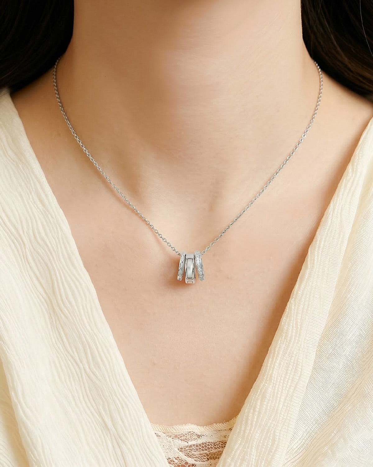 Liora Necklace- Silver