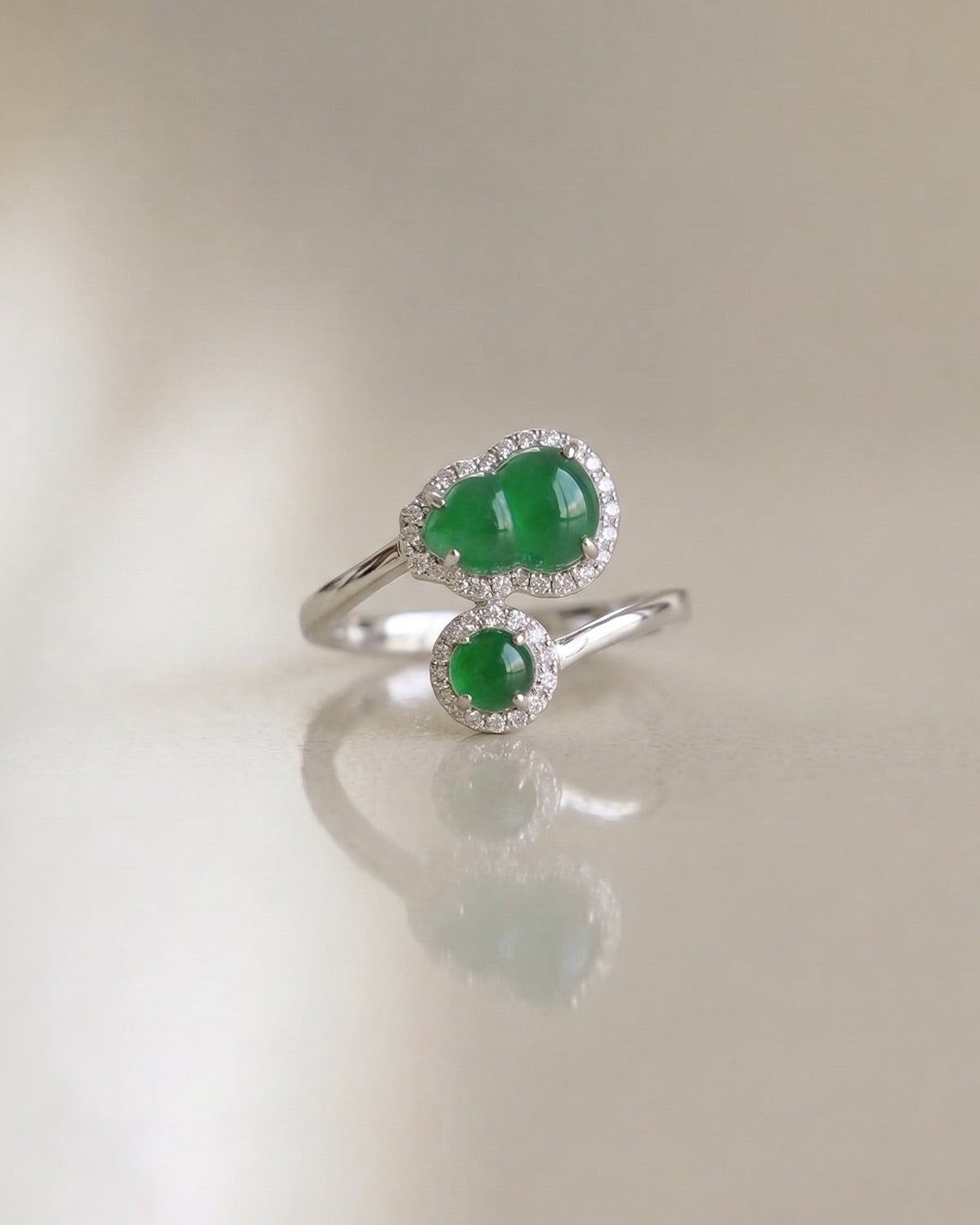 阳绿福圆相伴翡翠戒指｜Fortune Duo Jade Ring