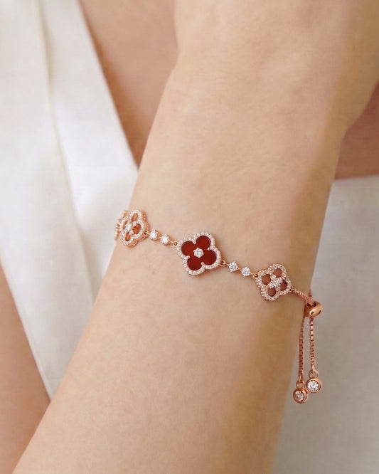 Crimson Agate-Clover Bracelet