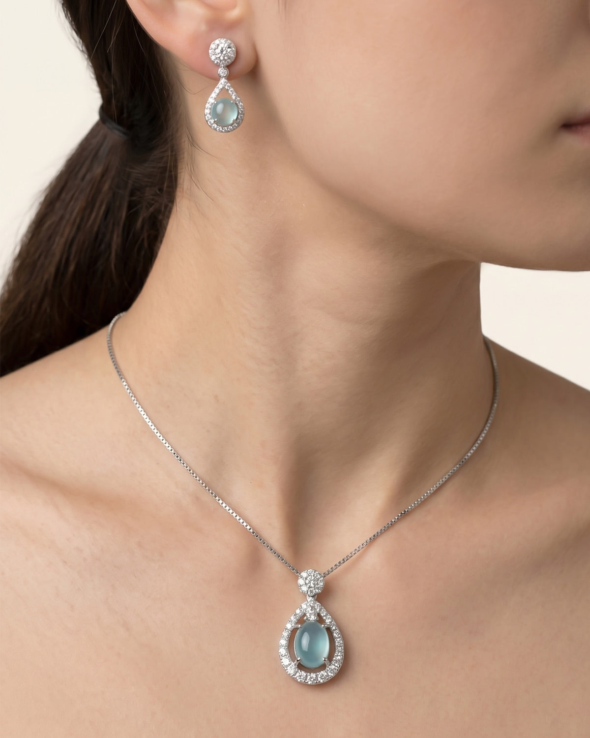 晴空蓝蓝水滴翡翠｜Icy Sky Blue Dewdrop Jade Necklace
