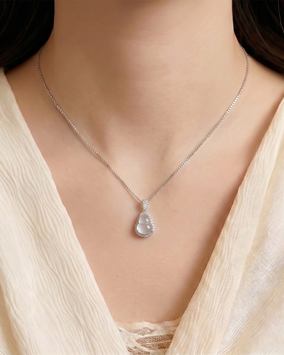 刚白葫芦｜Aqua White Grace Gourd Necklace