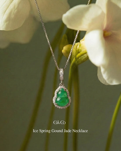 冰辣绿葫芦翡翠｜Icy Spring Gourd Jade Necklace