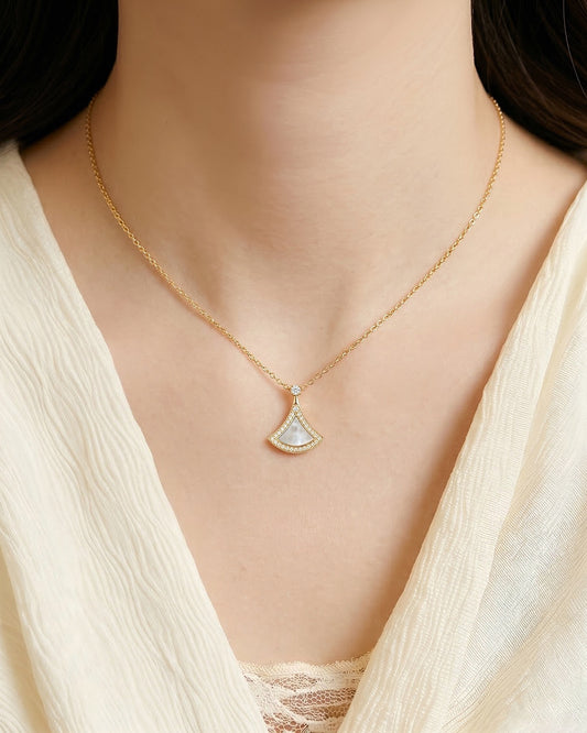 Serena Fan Necklace- Gold
