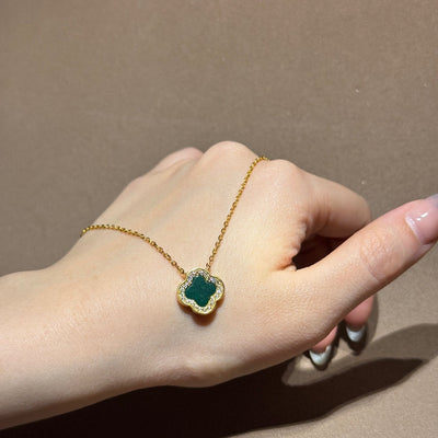 双面翡翠绿叶草项链 (Double-Sided Green Nacre Clover Necklace)