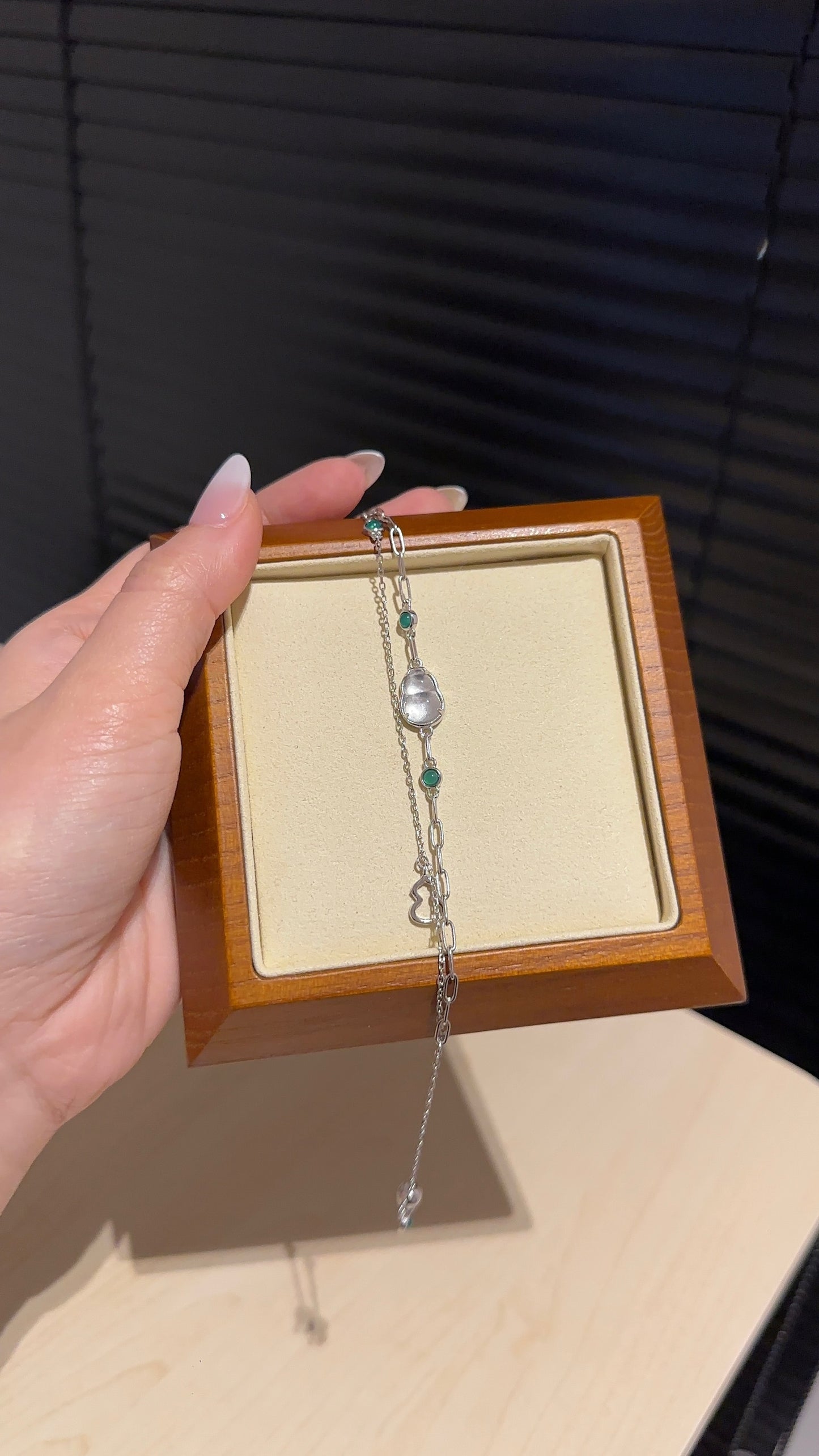 水沫玉葫芦双链手链 (Double-Chain Aquagel Gourd Bracelet)