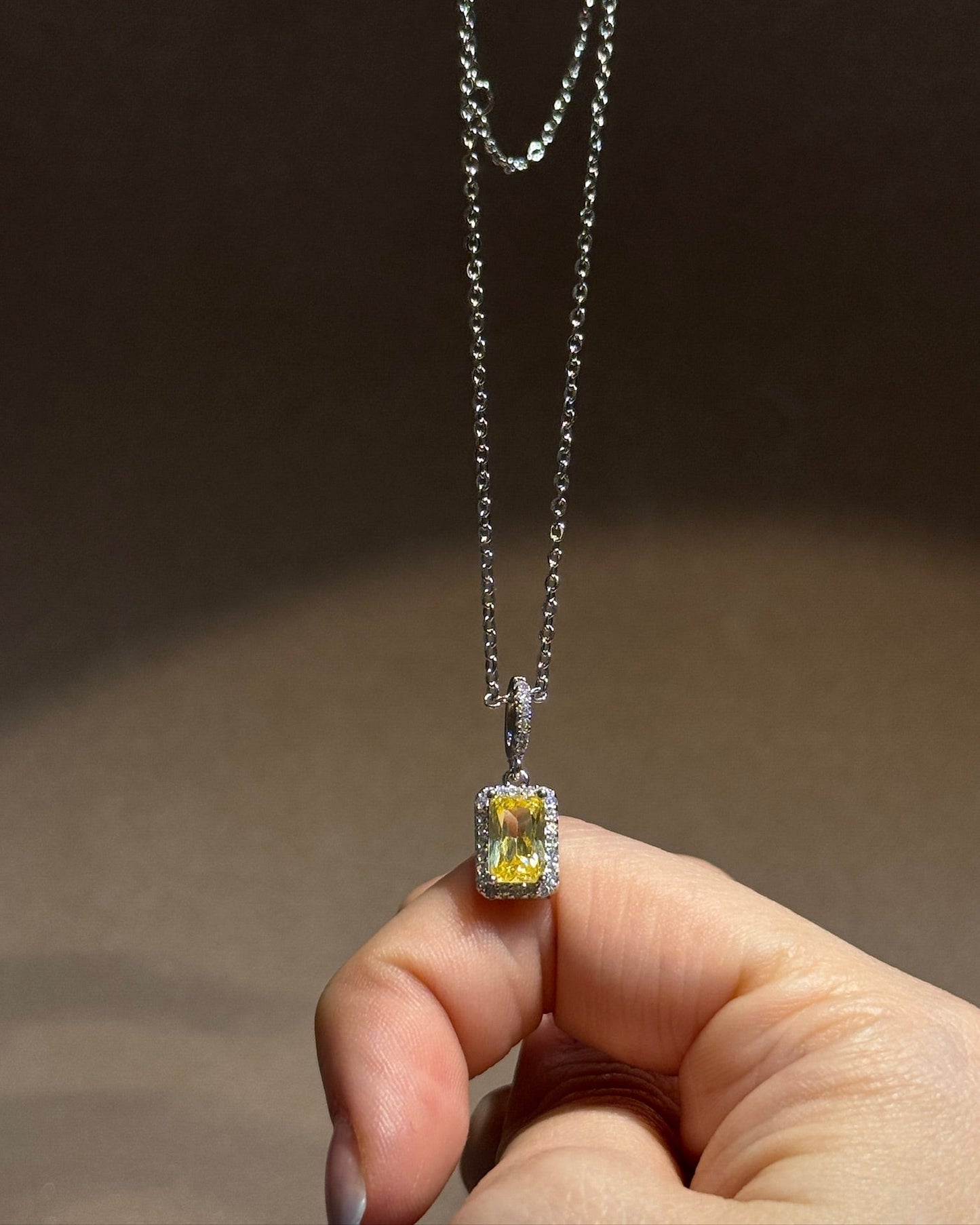 曙光糖项链 (Dawn Cube Necklace)