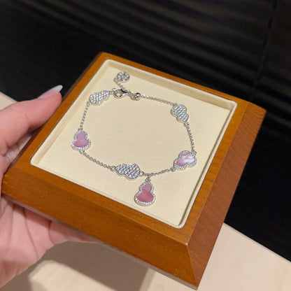 粉贝母葫芦手链 (Blush Pearl Gourd Bracelet)