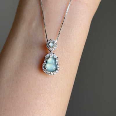 冰蓝透底葫芦翡翠项链 (Icy Blue Clarity Gourd Necklace)
