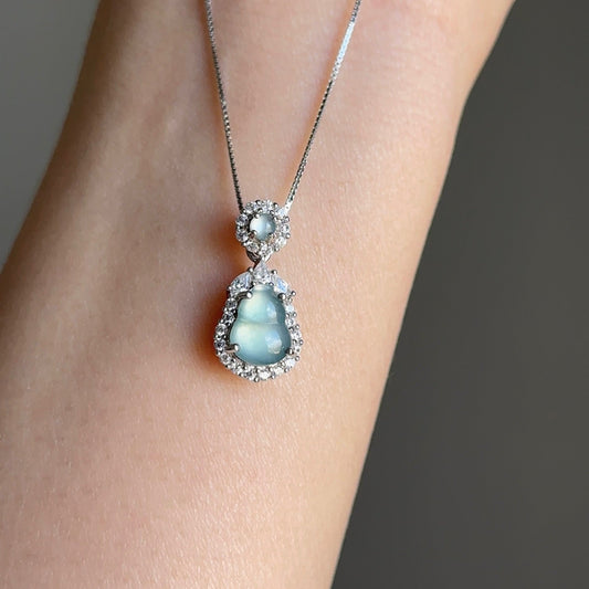 冰蓝透底葫芦翡翠项链 (Icy Blue Clarity Gourd Necklace)