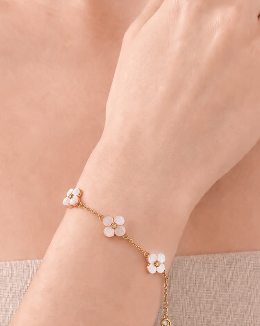 Bloom Bracelet – Blush Pink