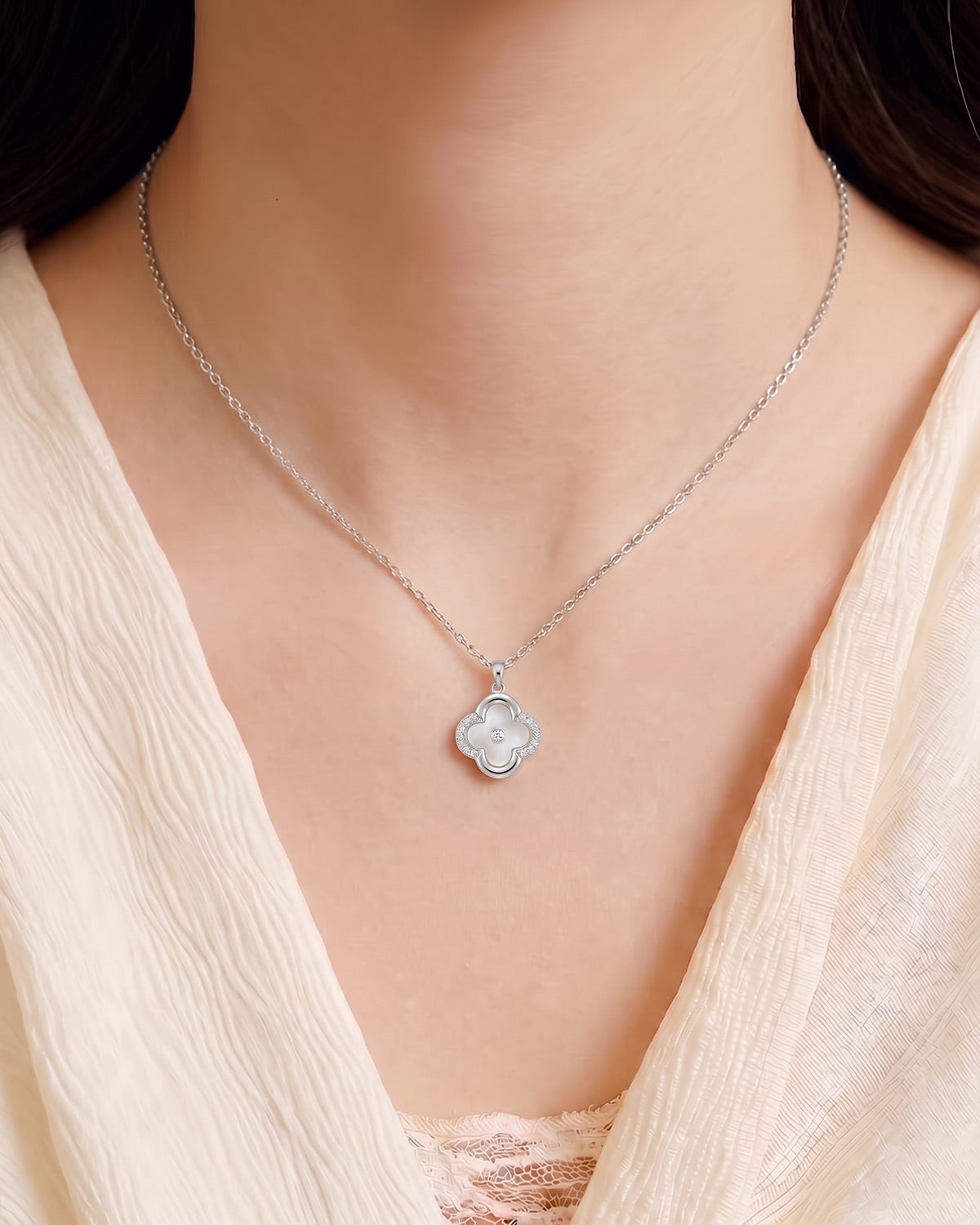 Éclat Nacre Necklace- Silver