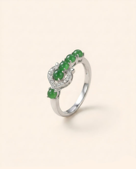 阳绿翡翠 · Imperial Jade Ring
