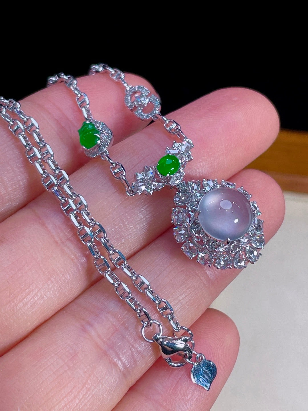 高冰茅台白翡翠蛋面锁骨链｜High Icy White Cabochon Burmese Jade