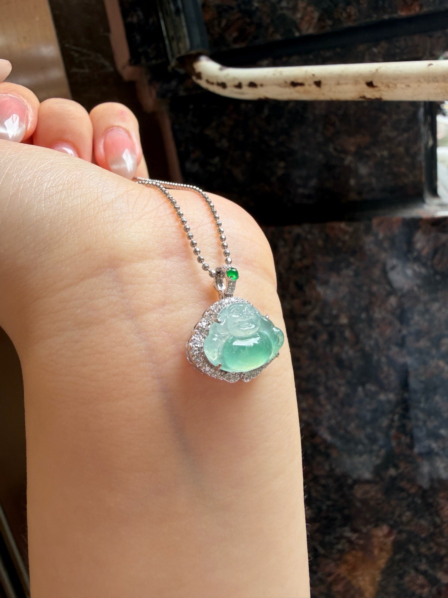 冰绿起胶佛公翡翠吊坠｜Icy Green Buddha Burmese Jade
