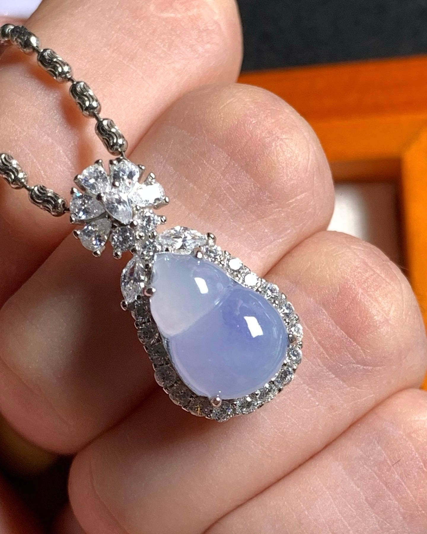 冰紫葫芦翡翠吊坠｜Icy Lavender Gourd Burmese Jade