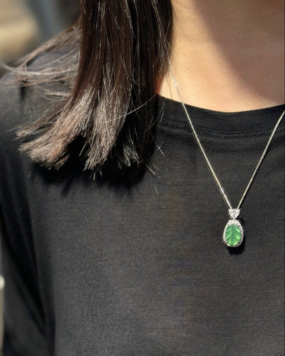 晴光玉叶翡翠吊坠｜Icy Green Leaf Burmese Jade